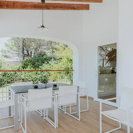 Santo Tomas - Evita *