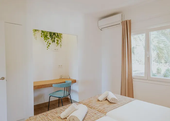 Santo Tomas - Evita * Es Migjorn Gran